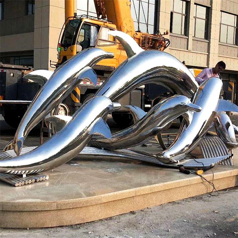 城市户外鲸鱼大型不锈钢雕塑定制厂家铁艺圆环镂空球园林景观月亮